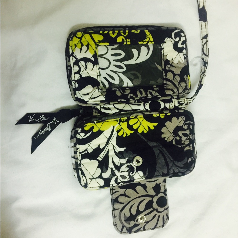 NEW Vera Bradley Baroque wallet